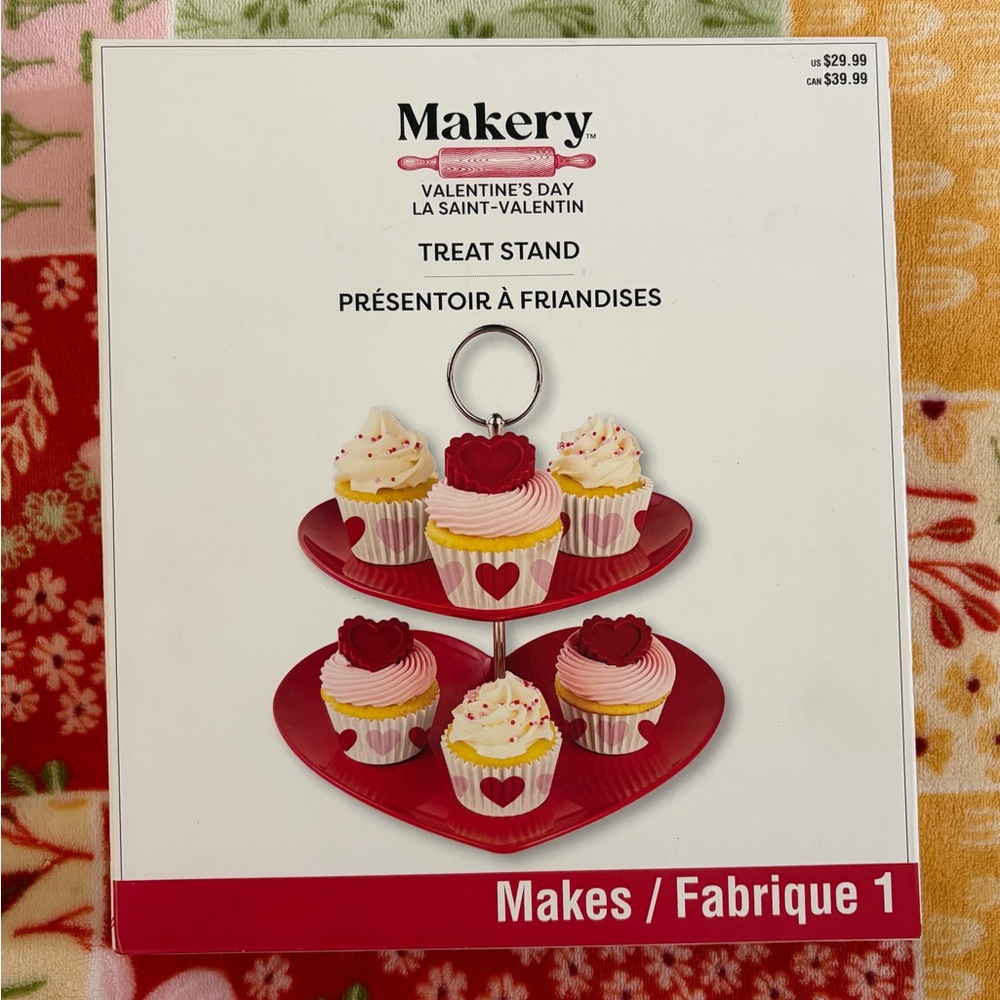 ❤️Valentine's Day Red Heart Treat Stand New